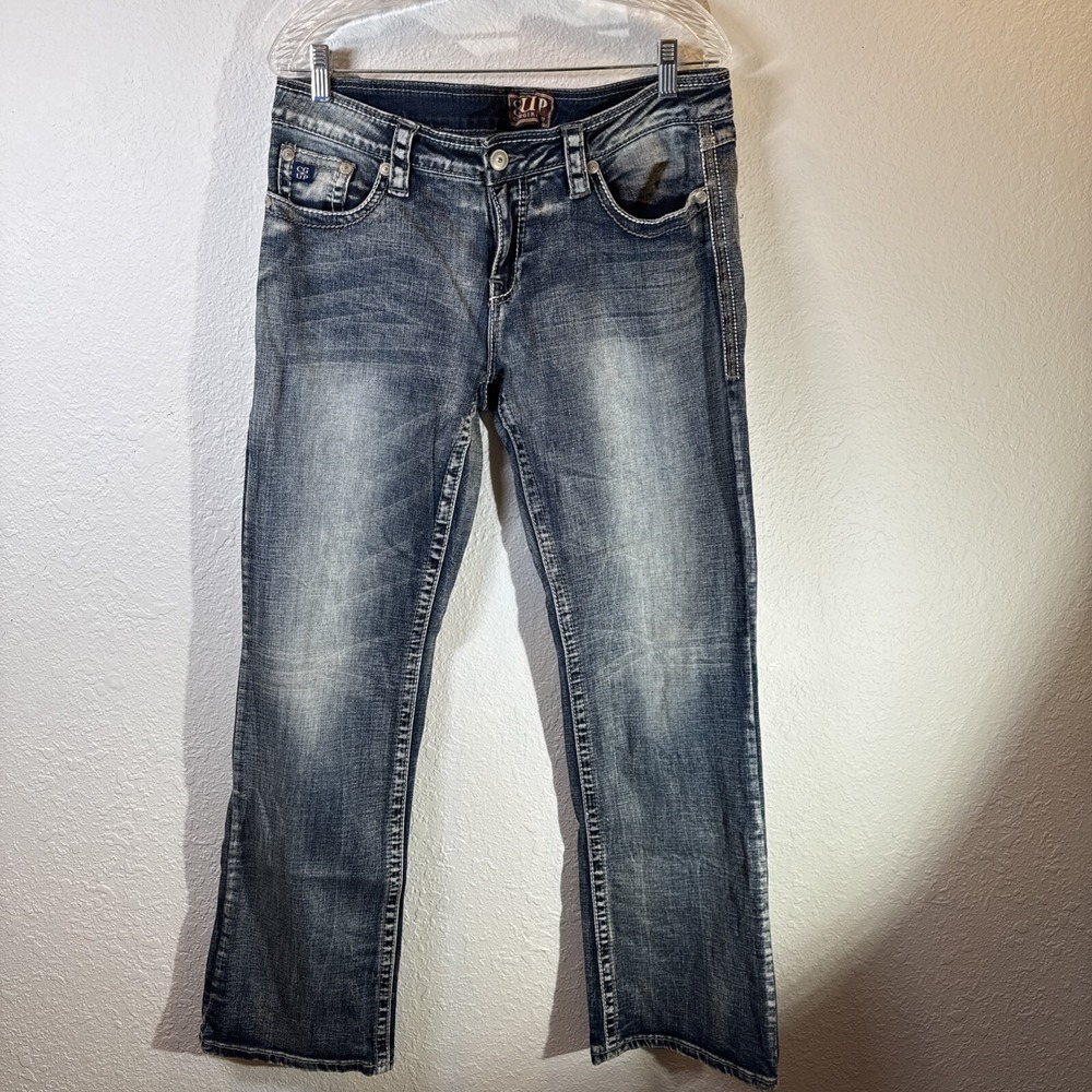 Cowgirl Up Bootcut Jeans Distressed Dark Wash Embroidered Sequins 30x34 - Picture 1 of 16